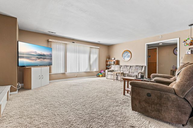 3200 Hanley Road, Central Point, OR 97502