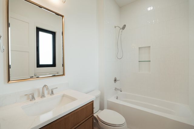 1551 S Millridge Court, Nixa, MO 65714