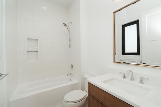 1551 S Millridge Court, Nixa, MO 65714