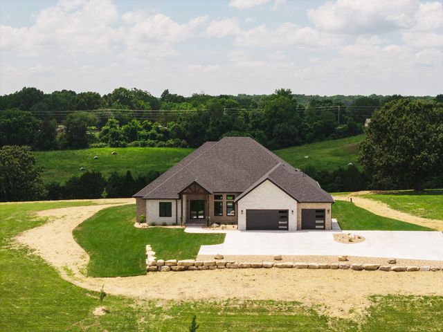 1551 S Millridge Court, Nixa, MO 65714