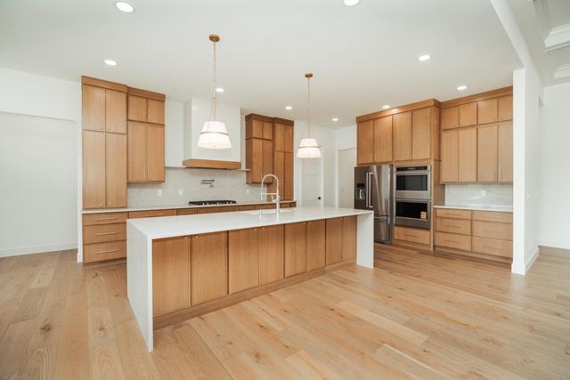 1551 S Millridge Court, Nixa, MO 65714