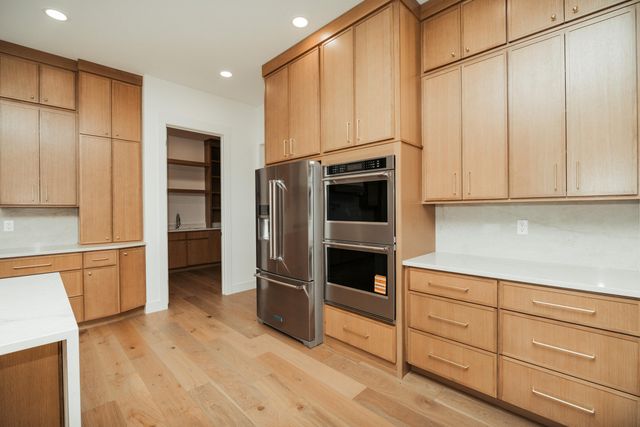 1551 S Millridge Court, Nixa, MO 65714