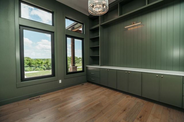 1551 S Millridge Court, Nixa, MO 65714