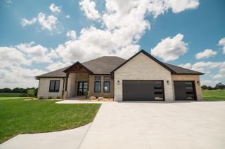 1551 S Millridge Court, Nixa, MO 65714