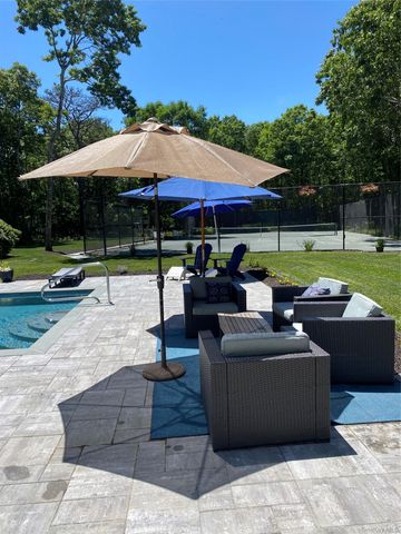 27 Deer Path, Quogue, NY 11959