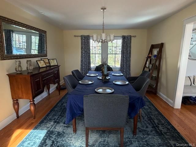 27 Deer Path, Quogue, NY 11959
