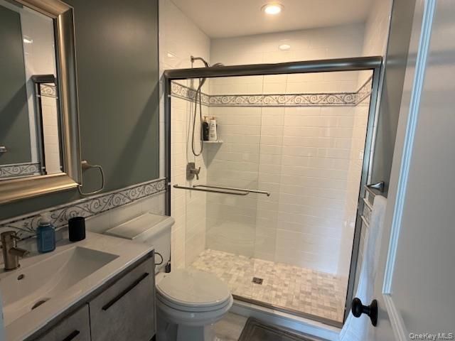 27 Deer Path, Quogue, NY 11959