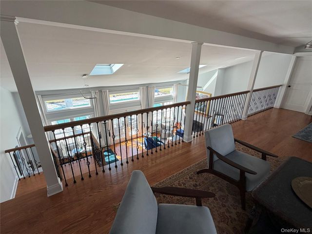 27 Deer Path, Quogue, NY 11959