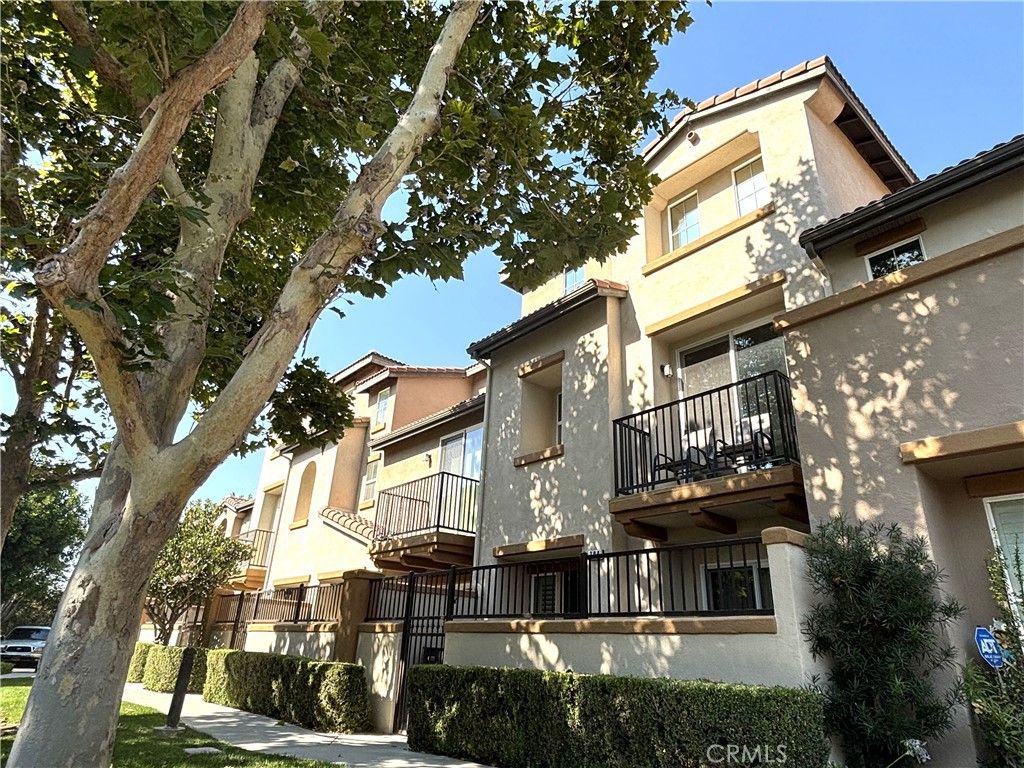Image 20 of property listing at 17871 Shady View Drive 704, Chino Hills, CA 91709