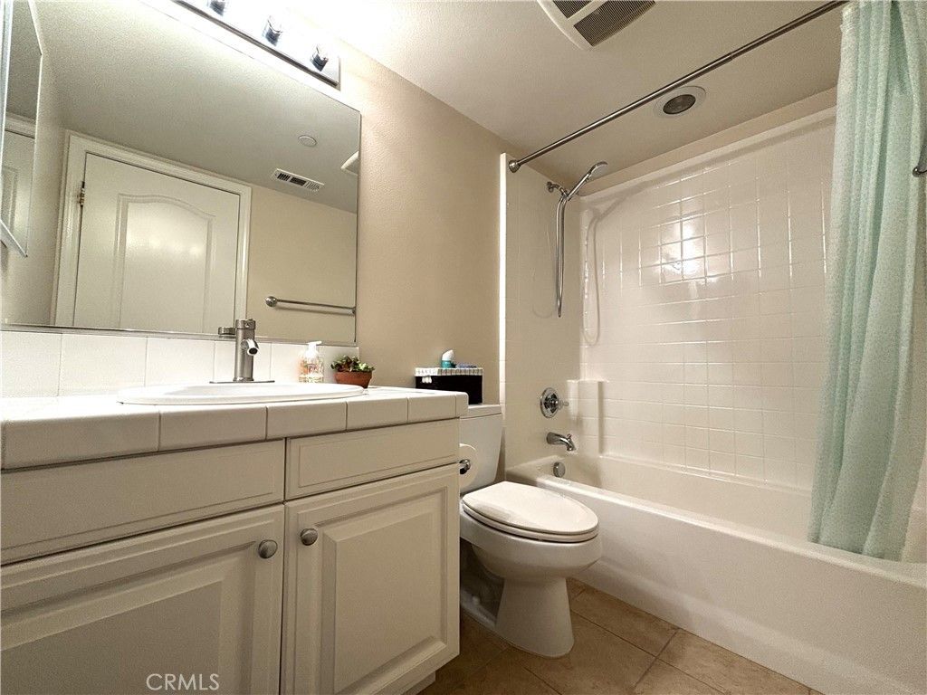 Image 4 of property listing at 17871 Shady View Drive 704, Chino Hills, CA 91709