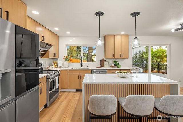 3328 168th Place SE, Bellevue, WA 98008