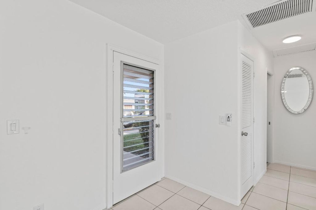2727 Dudley Drive W G, West Palm Beach, FL 33415