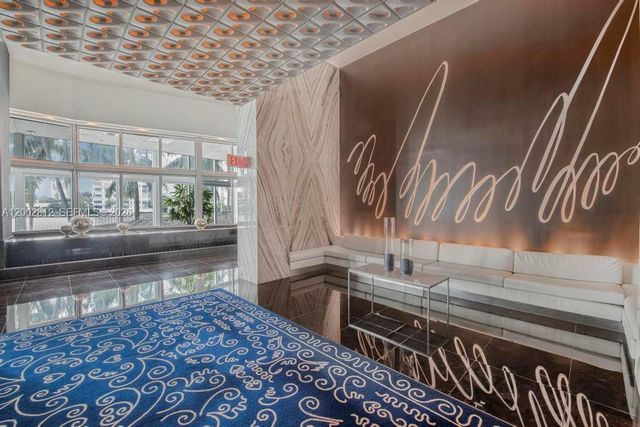 335 S Biscayne Blvd LPH-02, Miami, FL 33131