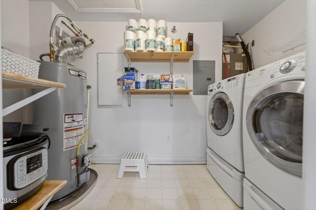 1911 Falls Landing Drive 203, Raleigh, NC 27614