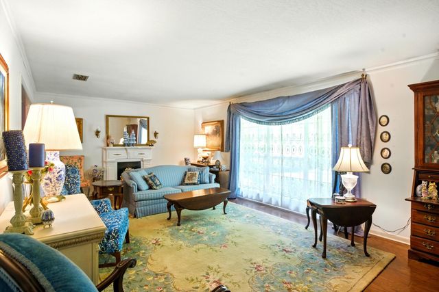 1004 Estelle St., Hattiesburg, MS 39402