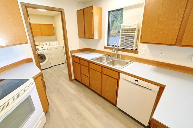 1125 E Evergreen Dr, Medical Lake, WA 99022