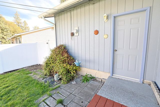 1125 E Evergreen Dr, Medical Lake, WA 99022