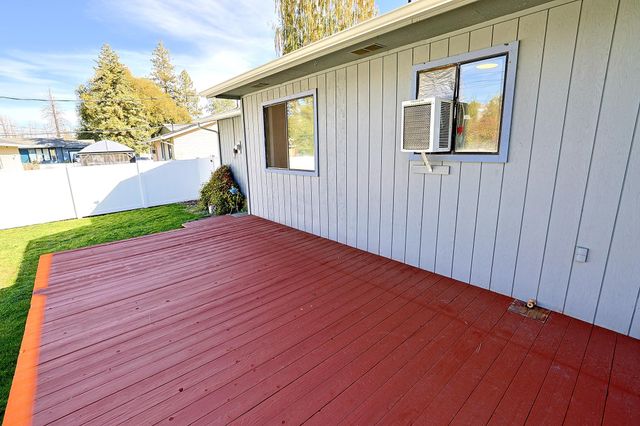 1125 E Evergreen Dr, Medical Lake, WA 99022