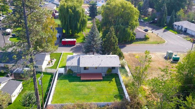 1125 E Evergreen Dr, Medical Lake, WA 99022