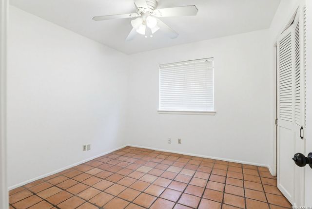 6118 FOREST VIEW ST, San Antonio, TX 78240