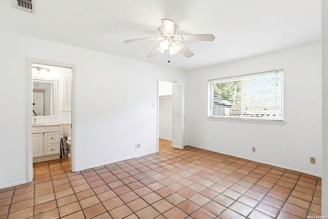 6118 FOREST VIEW ST, San Antonio, TX 78240