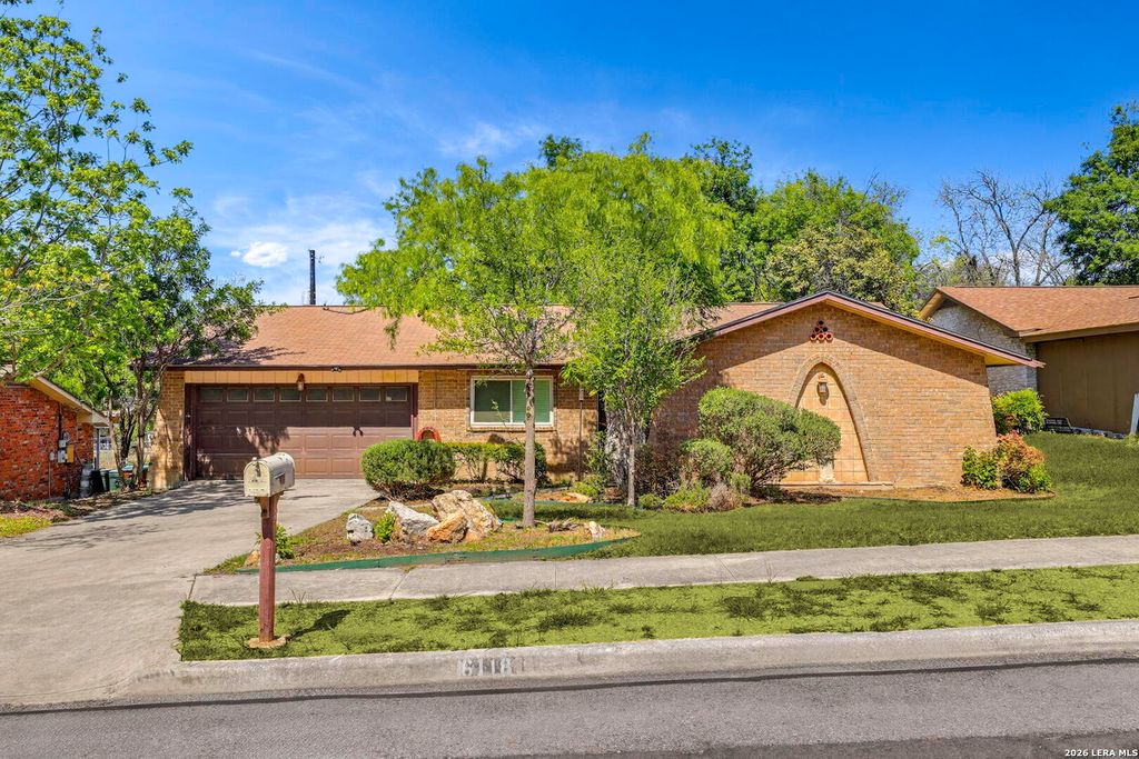 6118 FOREST VIEW ST, San Antonio, TX 78240