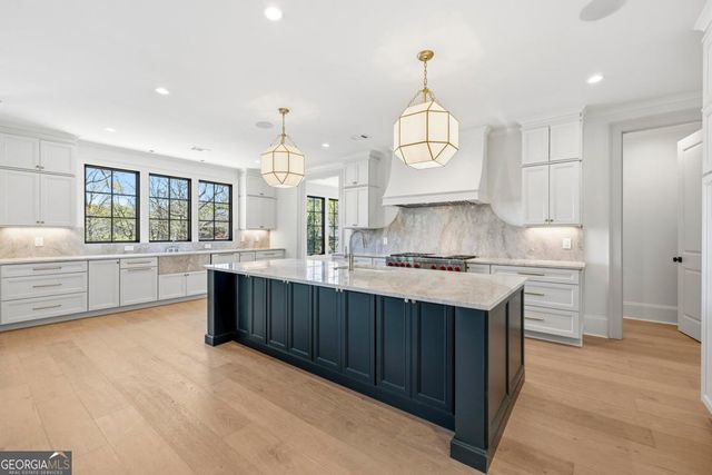 136 Barrington Hall Drive, Eatonton, GA 31024