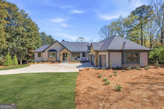 136 Barrington Hall Drive, Eatonton, GA 31024