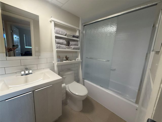 2791 N Pine Island Road 302, Sunrise, FL 33322