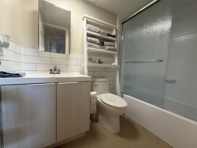 2791 N Pine Island Road 302, Sunrise, FL 33322