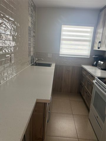 2791 N Pine Island Road 302, Sunrise, FL 33322