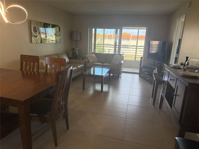 2791 N Pine Island Road 302, Sunrise, FL 33322