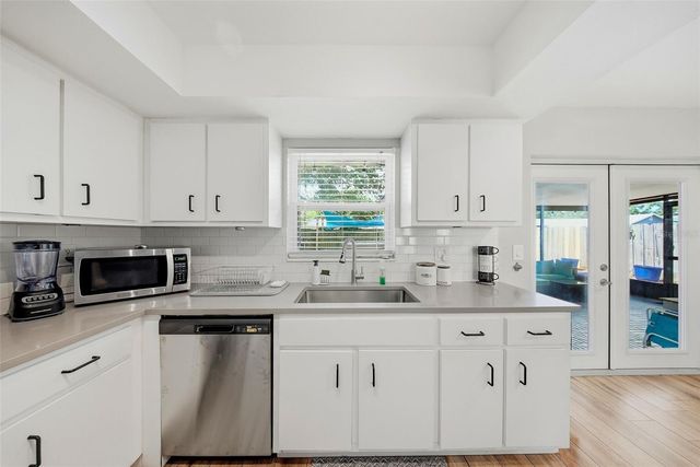7976 SHADOW RUN DRIVE, Largo, FL 33773