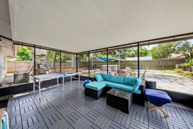 7976 SHADOW RUN DRIVE, Largo, FL 33773