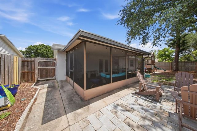 7976 SHADOW RUN DRIVE, Largo, FL 33773