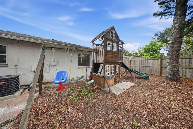 7976 SHADOW RUN DRIVE, Largo, FL 33773