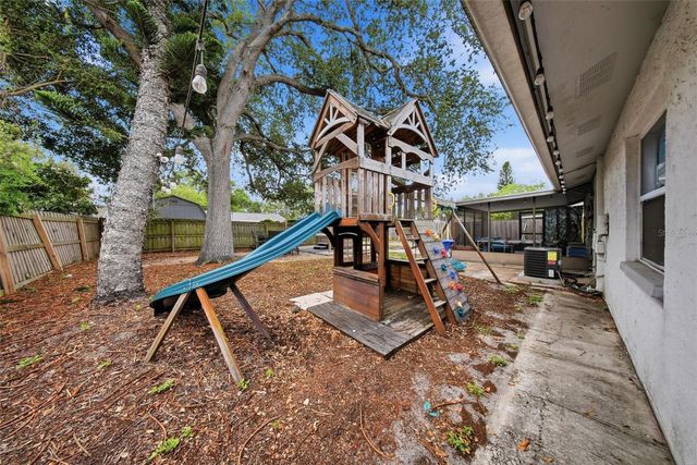 7976 SHADOW RUN DRIVE, Largo, FL 33773