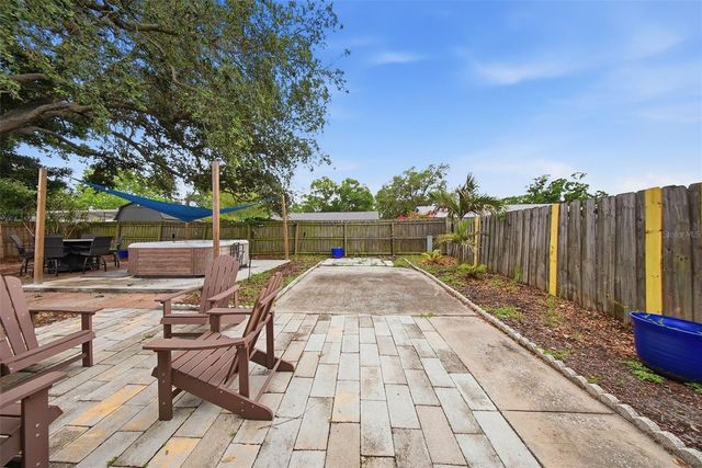 7976 SHADOW RUN DRIVE, Largo, FL 33773