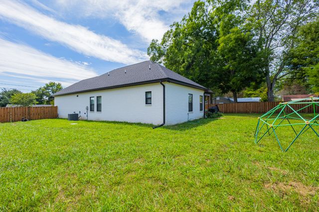 775 Ragsdale Rd, Manchester, TN 37355