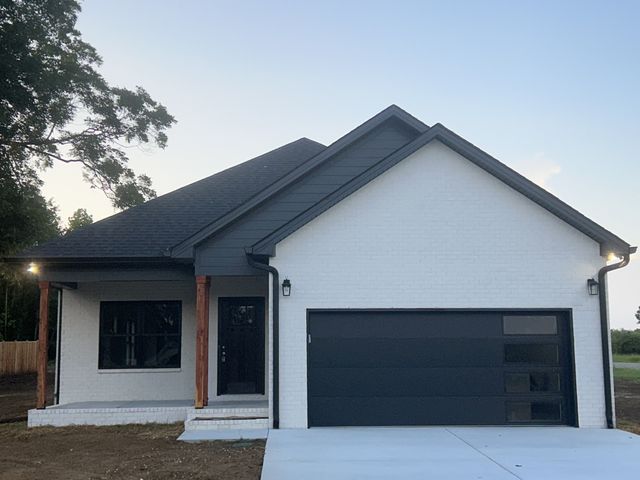 775 Ragsdale Rd, Manchester, TN 37355