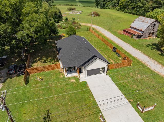 775 Ragsdale Rd, Manchester, TN 37355