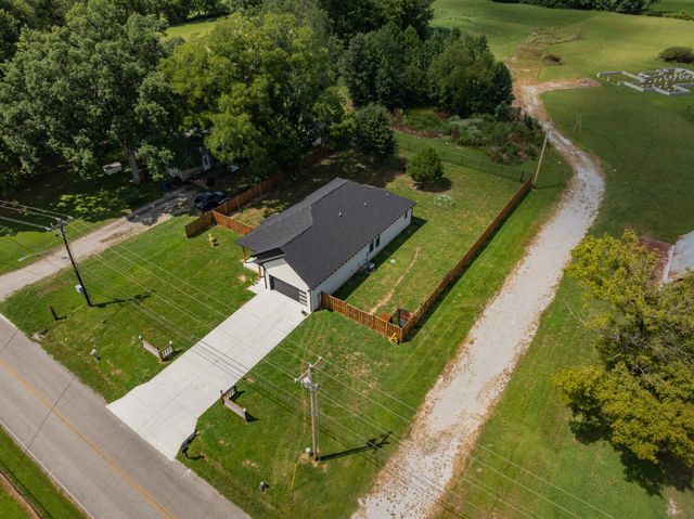 775 Ragsdale Rd, Manchester, TN 37355