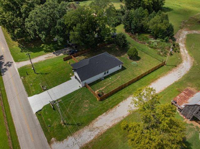 775 Ragsdale Rd, Manchester, TN 37355