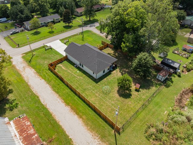 775 Ragsdale Rd, Manchester, TN 37355