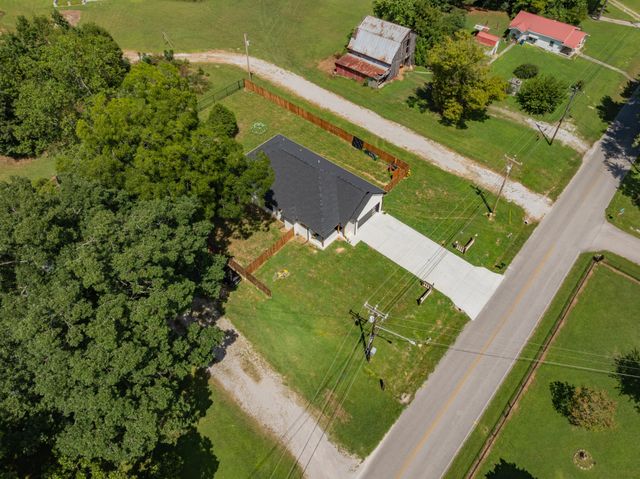 775 Ragsdale Rd, Manchester, TN 37355