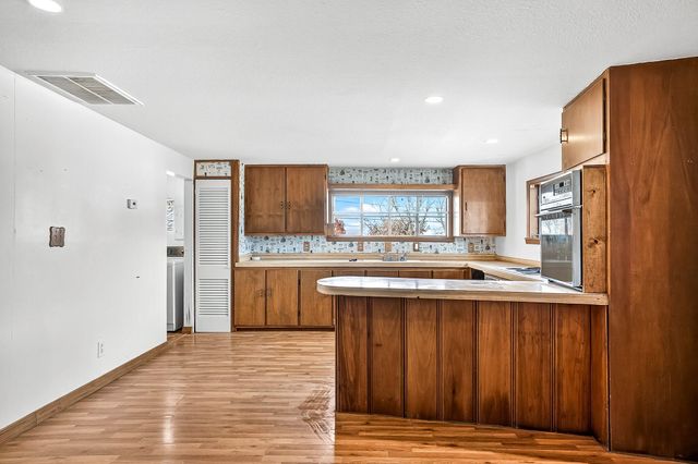 109 W Cline Street, Aurora, MO 65605