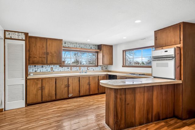 109 W Cline Street, Aurora, MO 65605