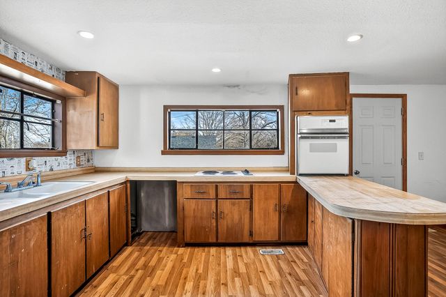 109 W Cline Street, Aurora, MO 65605