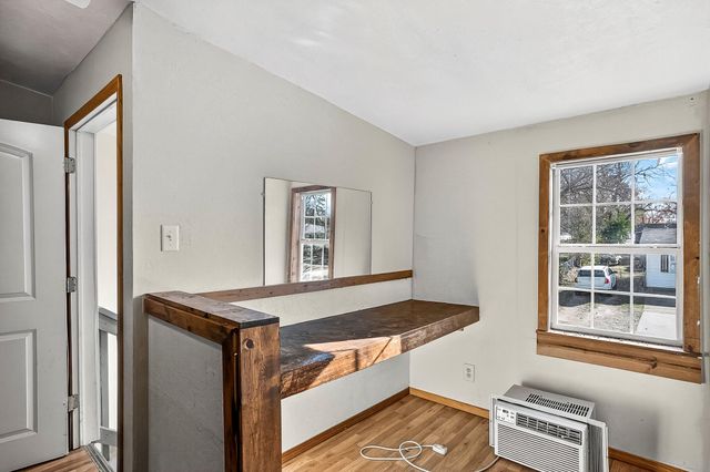 109 W Cline Street, Aurora, MO 65605