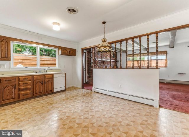 227 MEADOW LN, Woodbury, NJ 08096